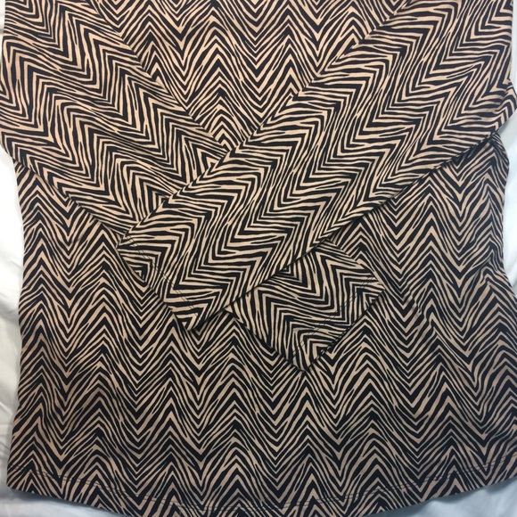 NWOT Vera Bradley Long Sleeve Zebra Print Tee Size Medium - Picture 8 of 8